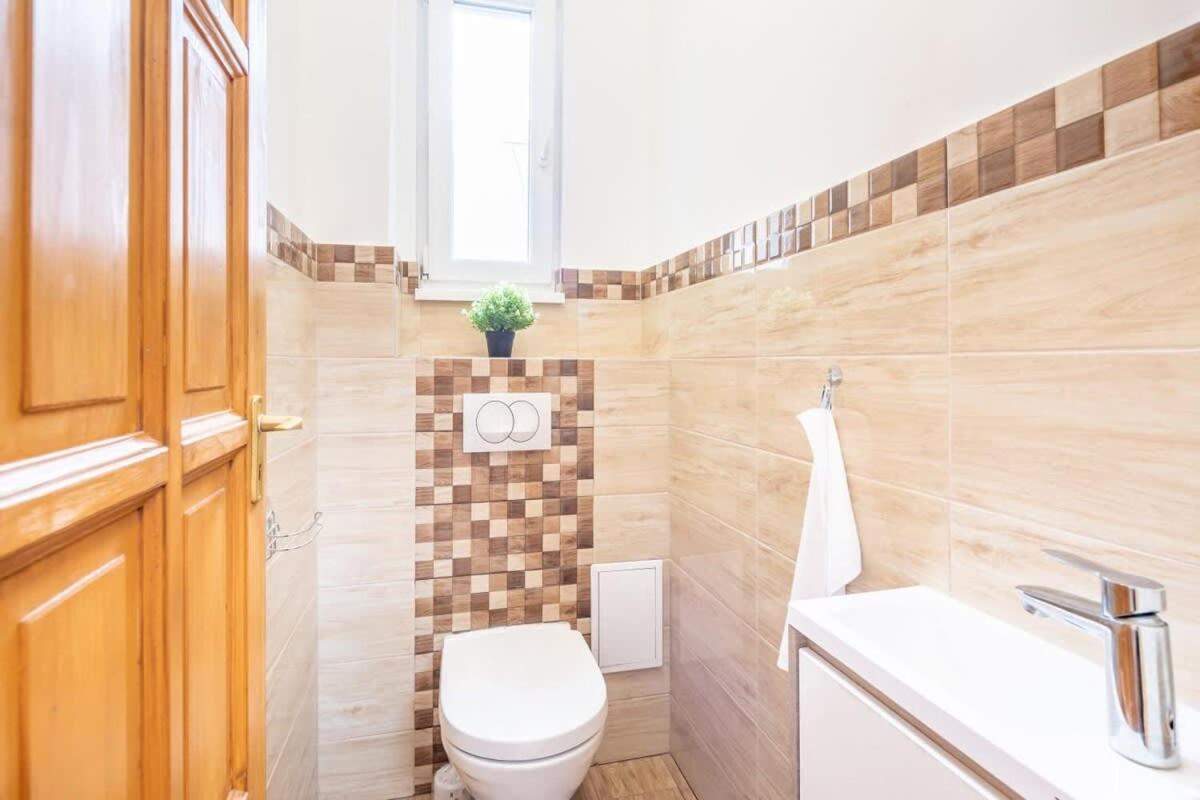 Cozy *top* Location * Budapest