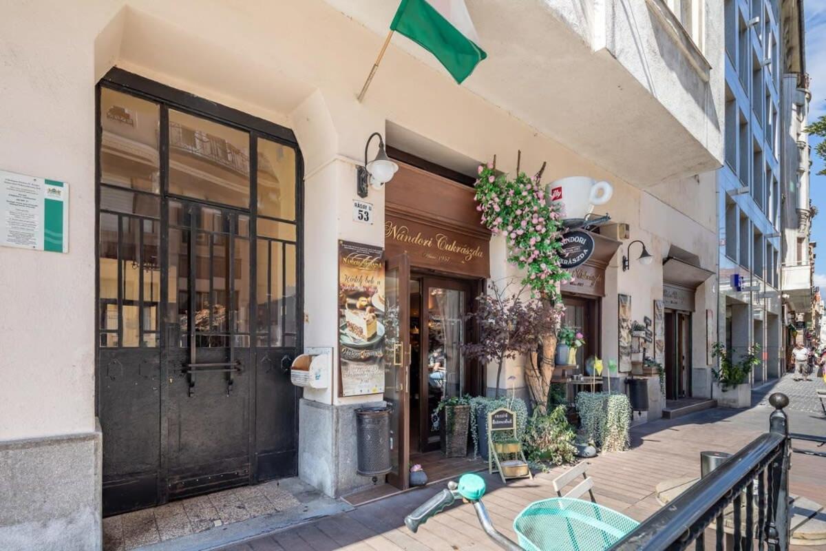 Cozy *top* Location * Budapest