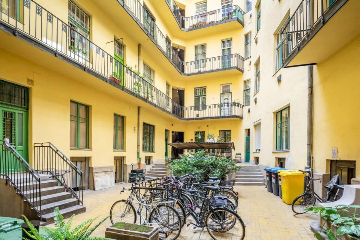 Cozy *top* Location * Budapest