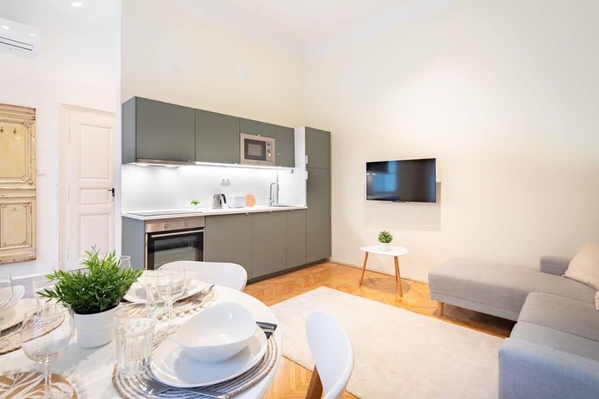 Quiet Comfort - Buda Apartament