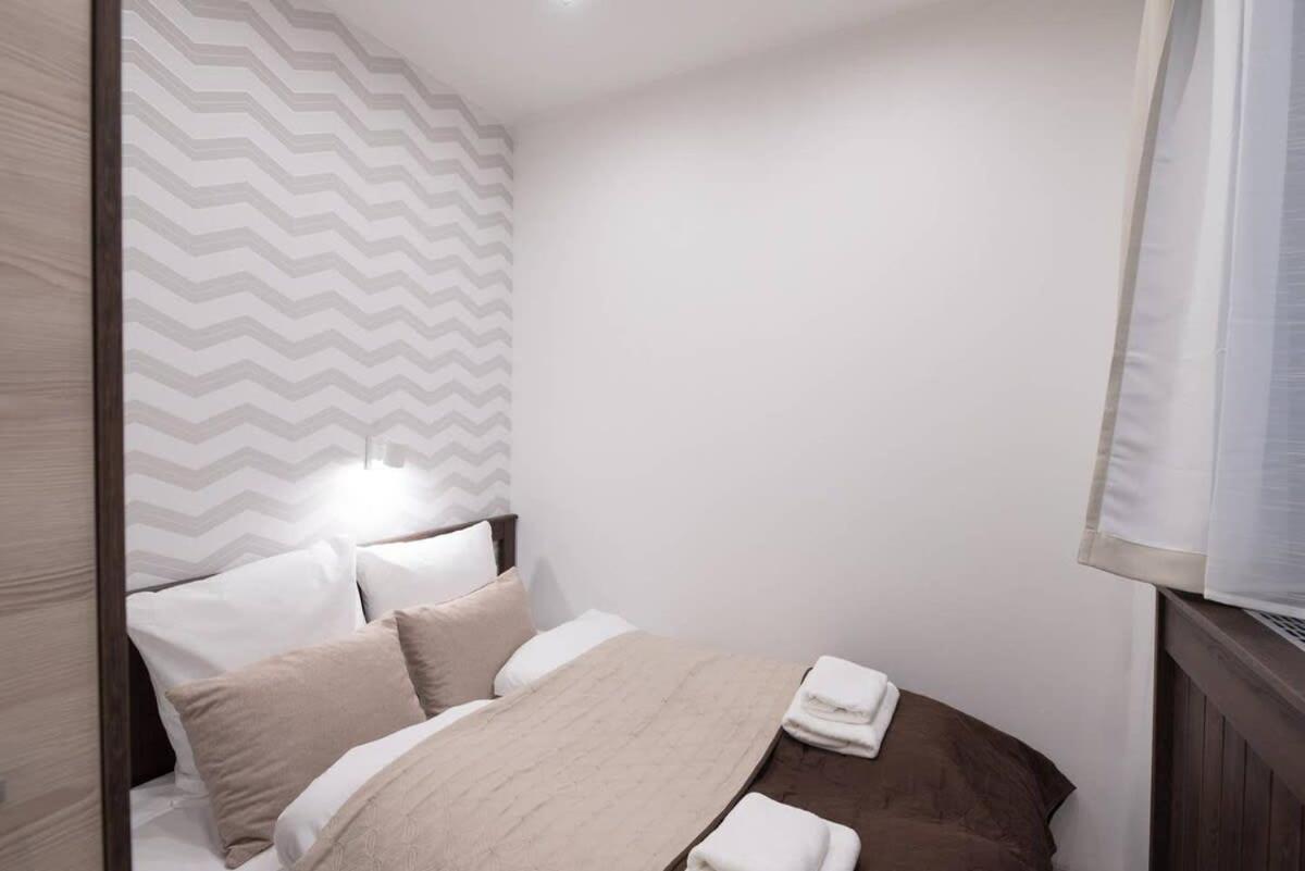Very Modern And Cozy Ac Budapest