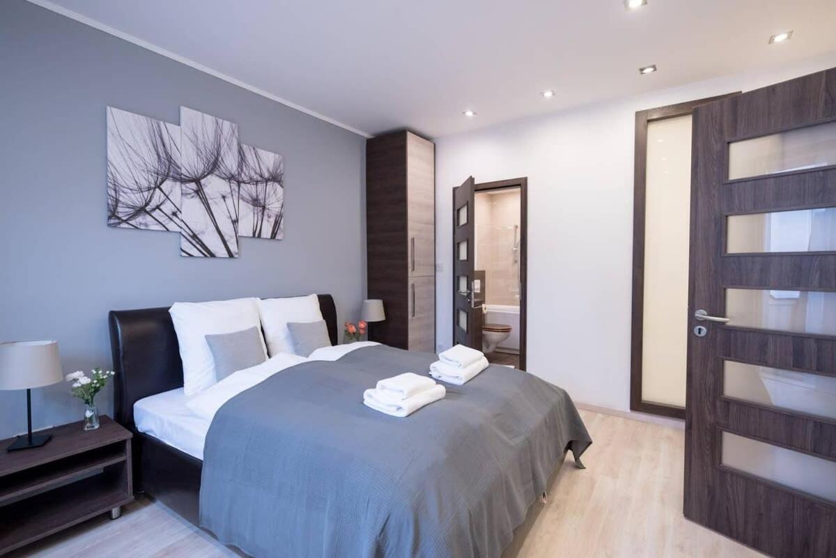 Very Modern And Cozy Ac *