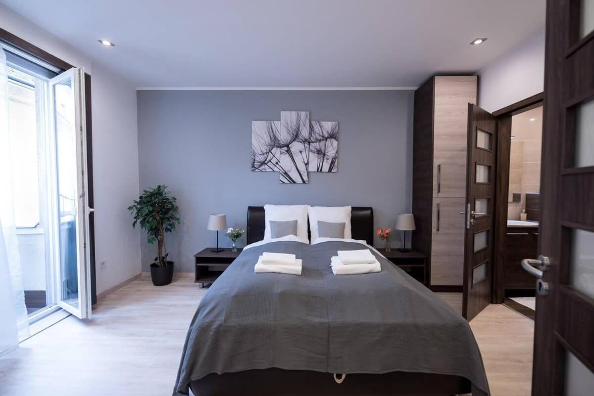 Very Modern And Cozy Ac *