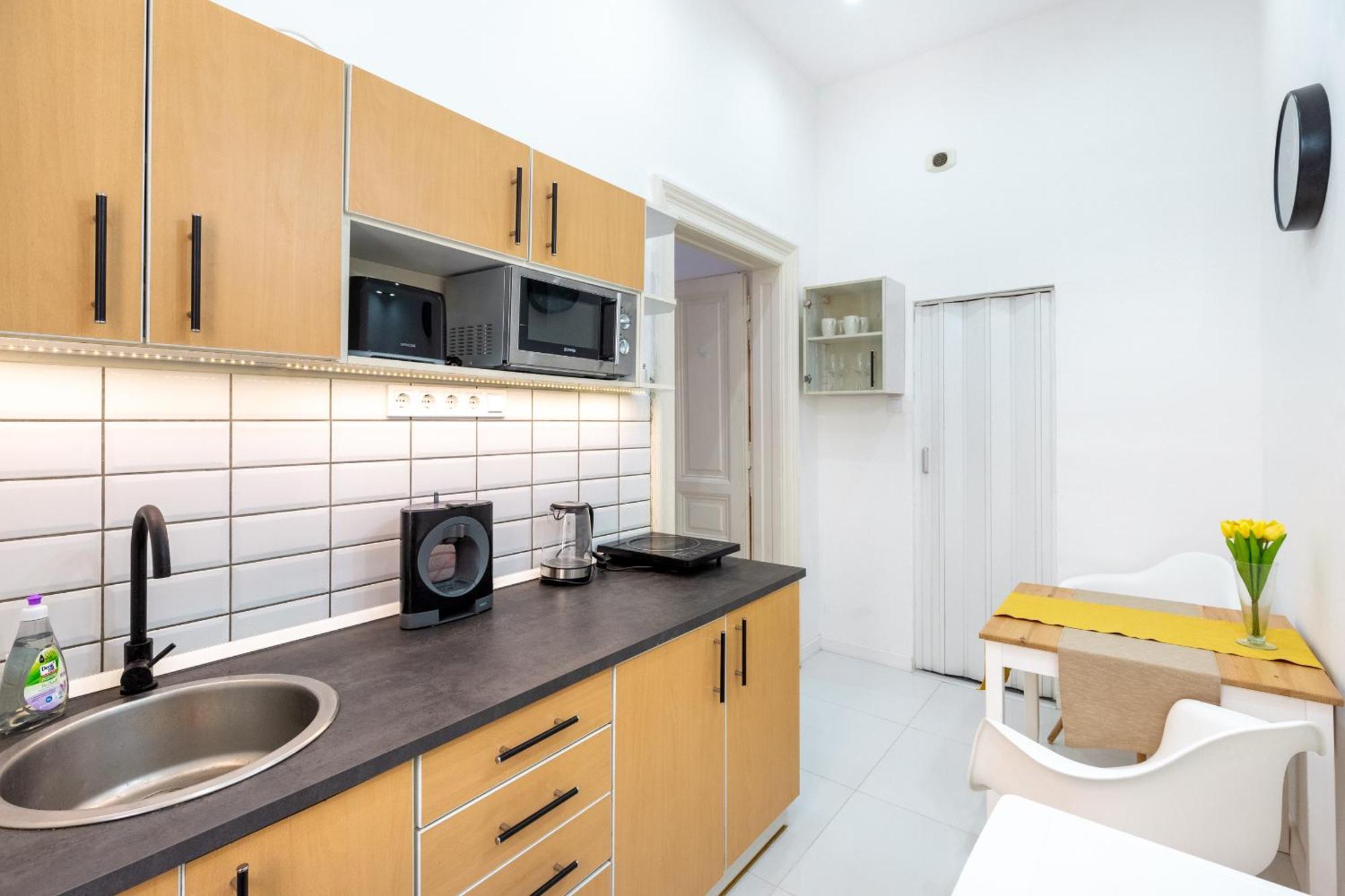 R49 Rakoczi Apartamento *