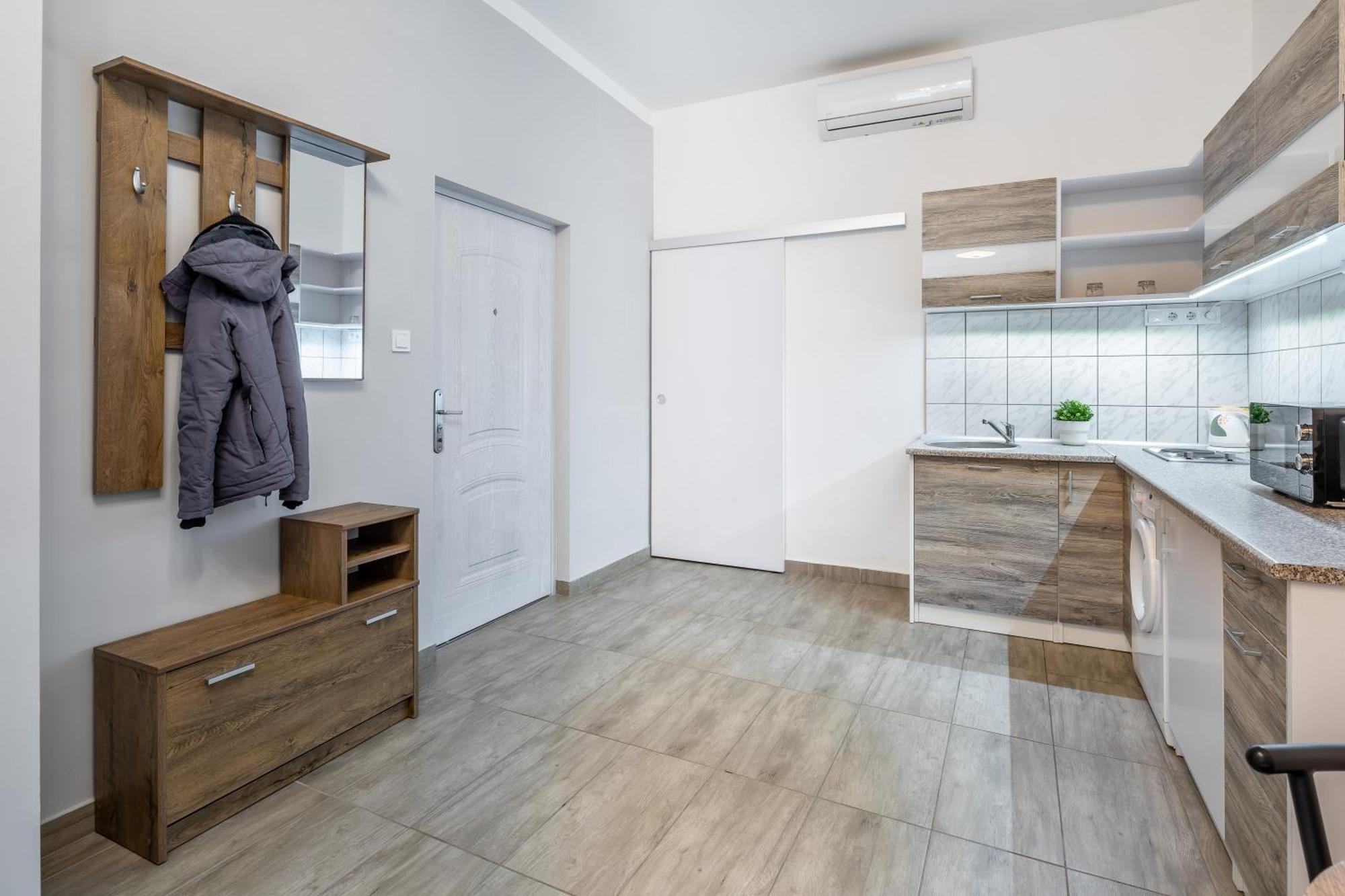 And Homey With Good Transport Link Apartment Budapest