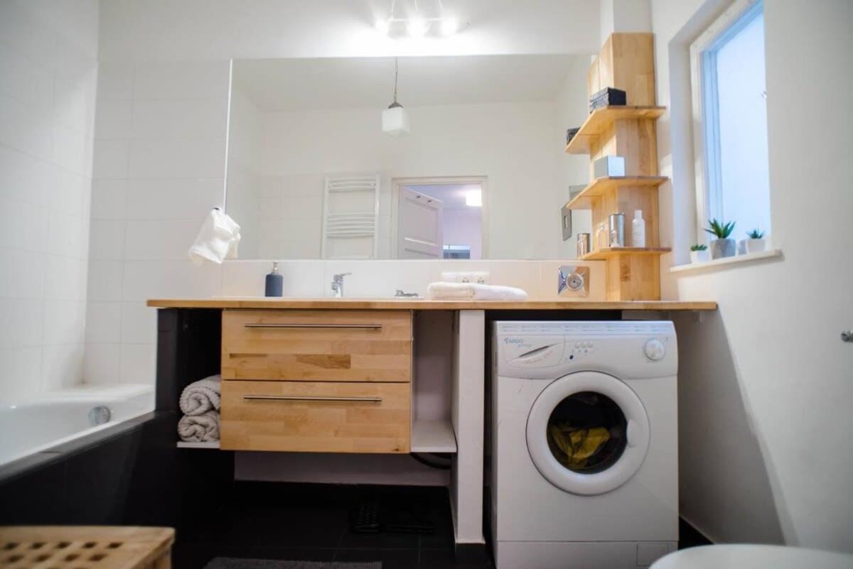 Stylish And Comfy For 6 Guests *