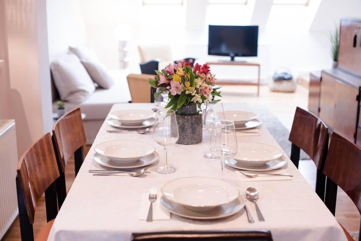 Apartment Stylish And Comfy For 6 Guests