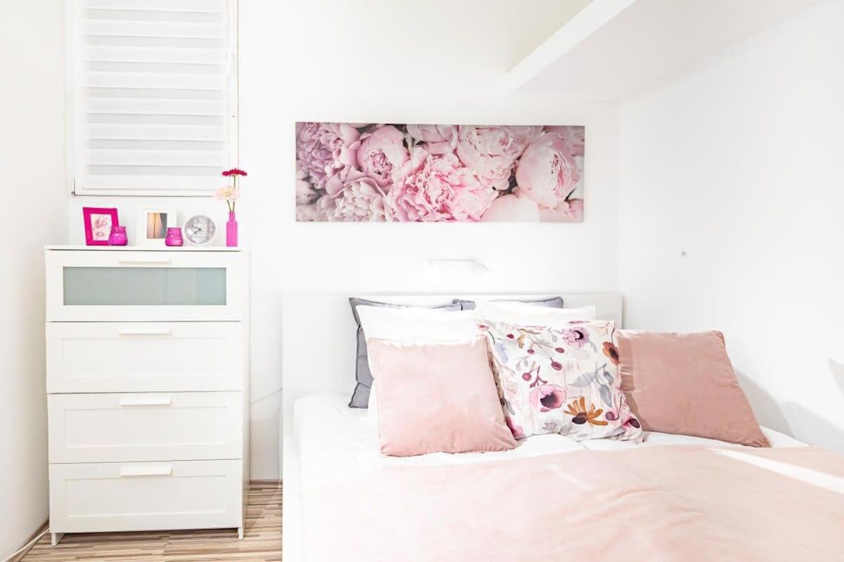 - Large - Comfy Apartamento Budapest