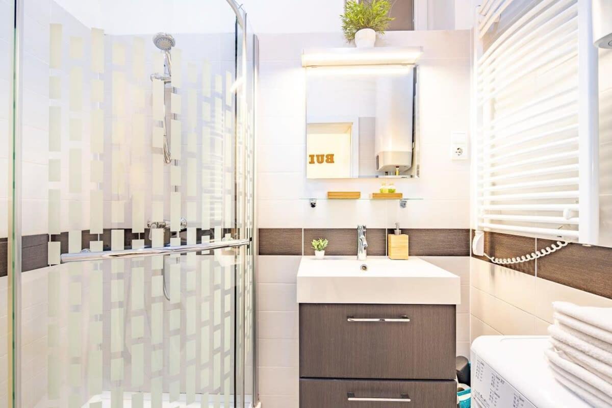 - Large - Comfy Apartamento *