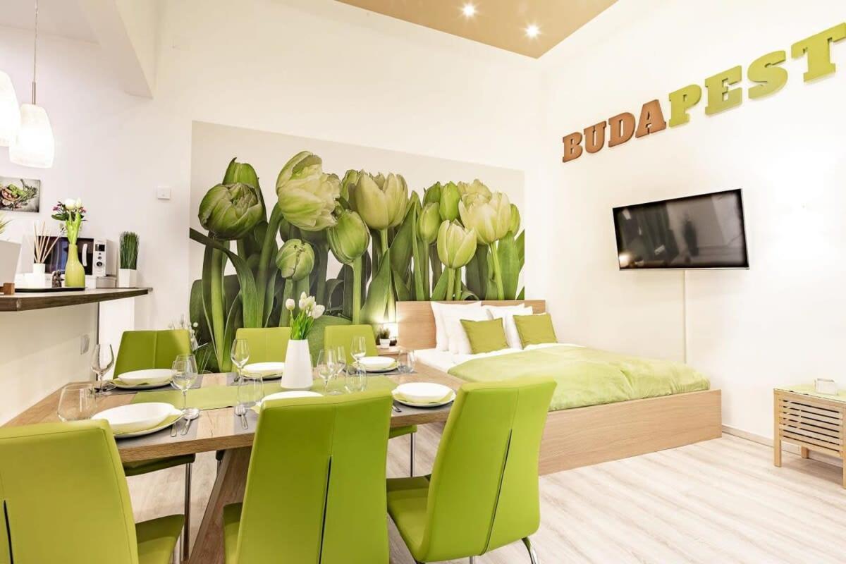 - Large - Comfy Budapest