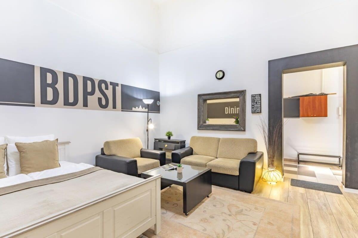 Lägenhet Rustic In The Downtown Budapest