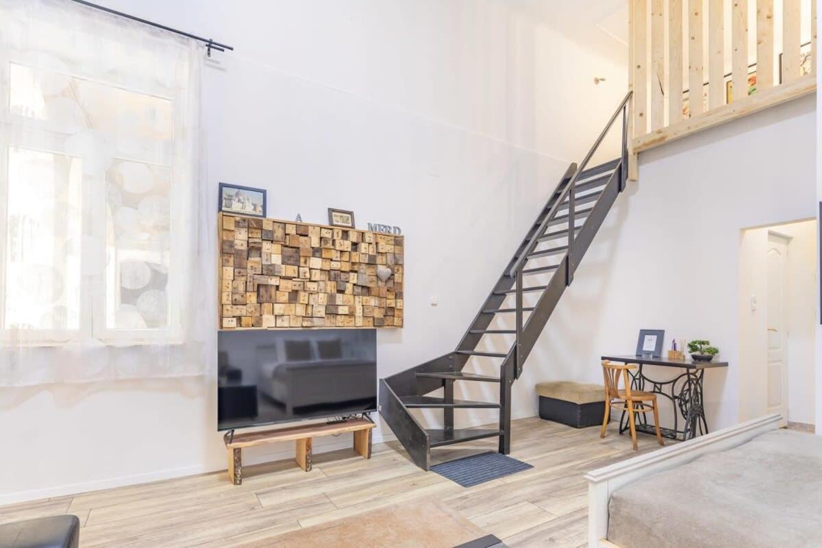 Rustic In The Downtown Apartamento