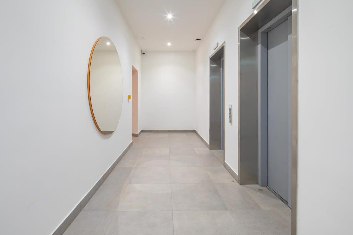 Modern Comfy Next To The River Appartement *
