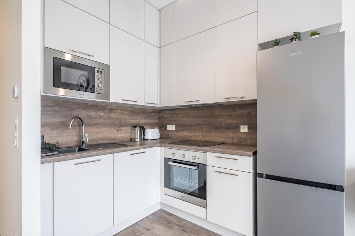 Modern Comfy Next To The River Lejlighed