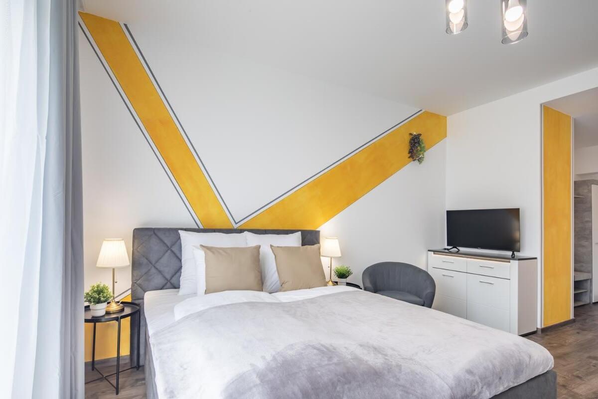 Modern Comfy Next To The River *