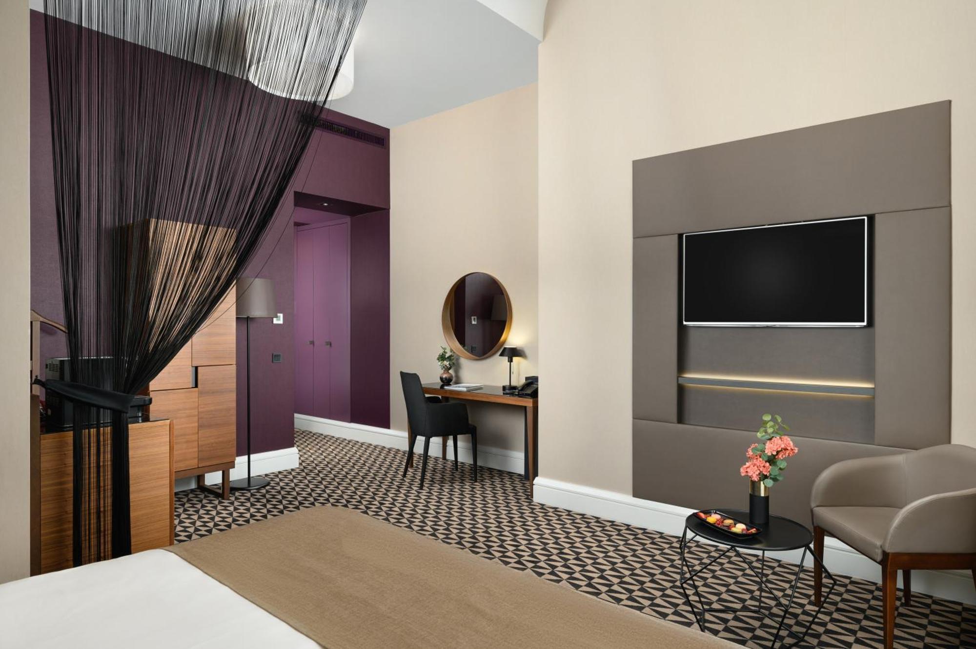 Hotel Moments By Continental Group