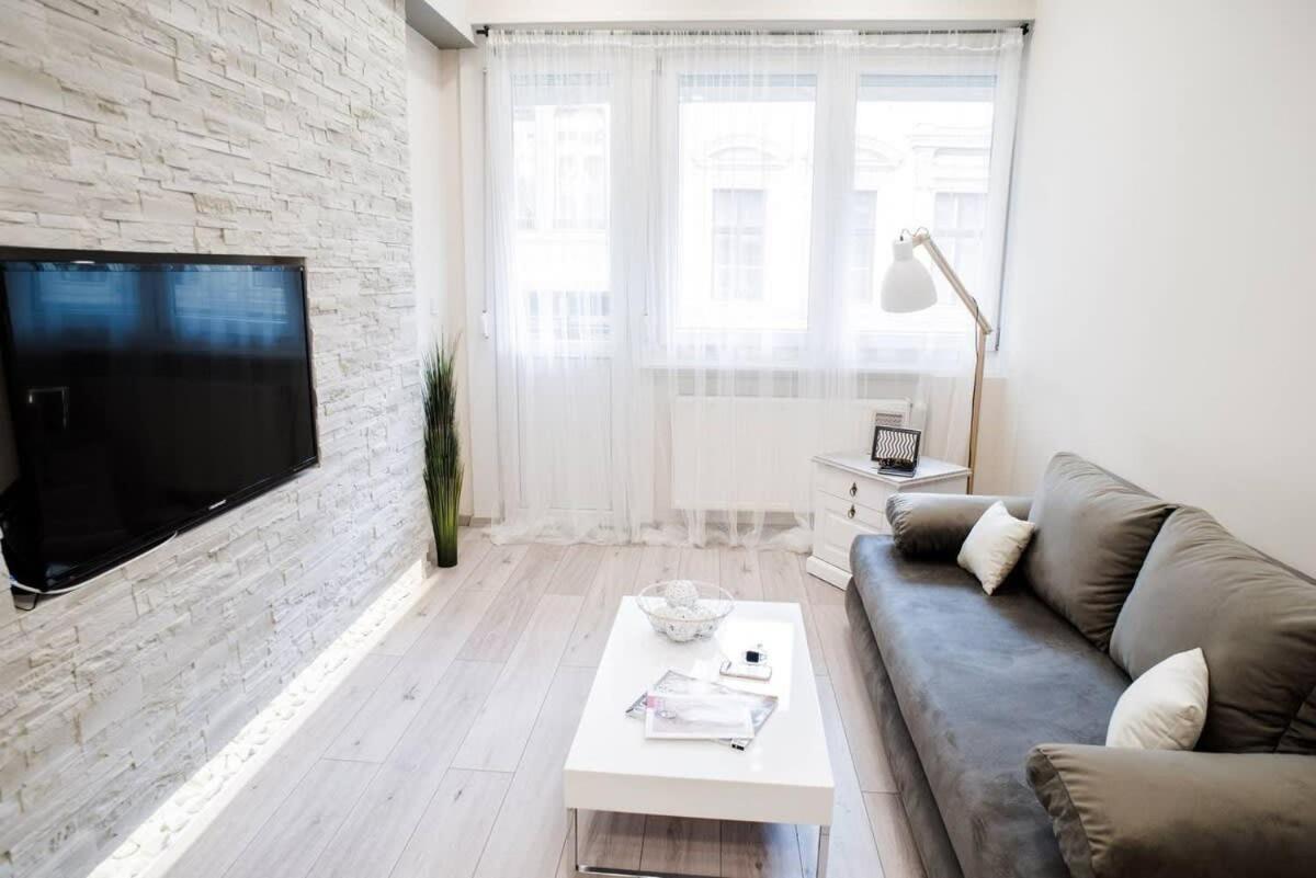 New Luxury In The Center With A/c *