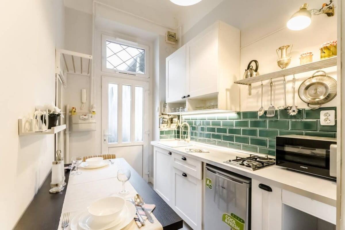 Apartment Perfectly Located, Renewed And Cozy