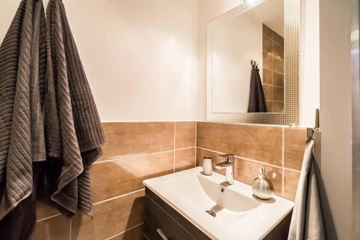 Perfectly Located, Renewed And Cozy Apartment