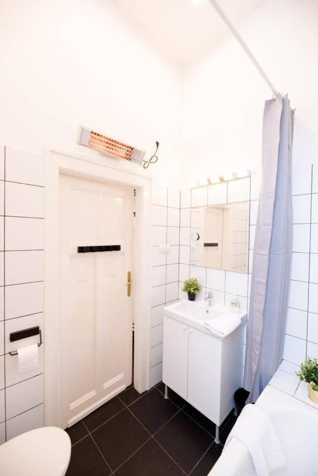 Ultra Central - Ac - Comfy Apartment *