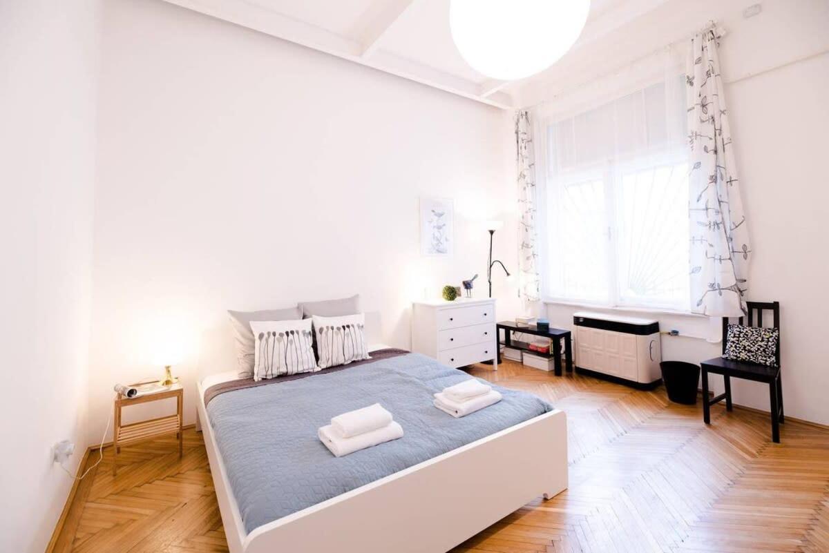 Ultra Central - Ac - Comfy Apartment