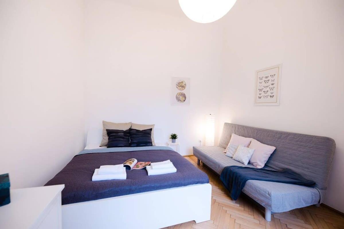 Ultra Central - Ac - Comfy