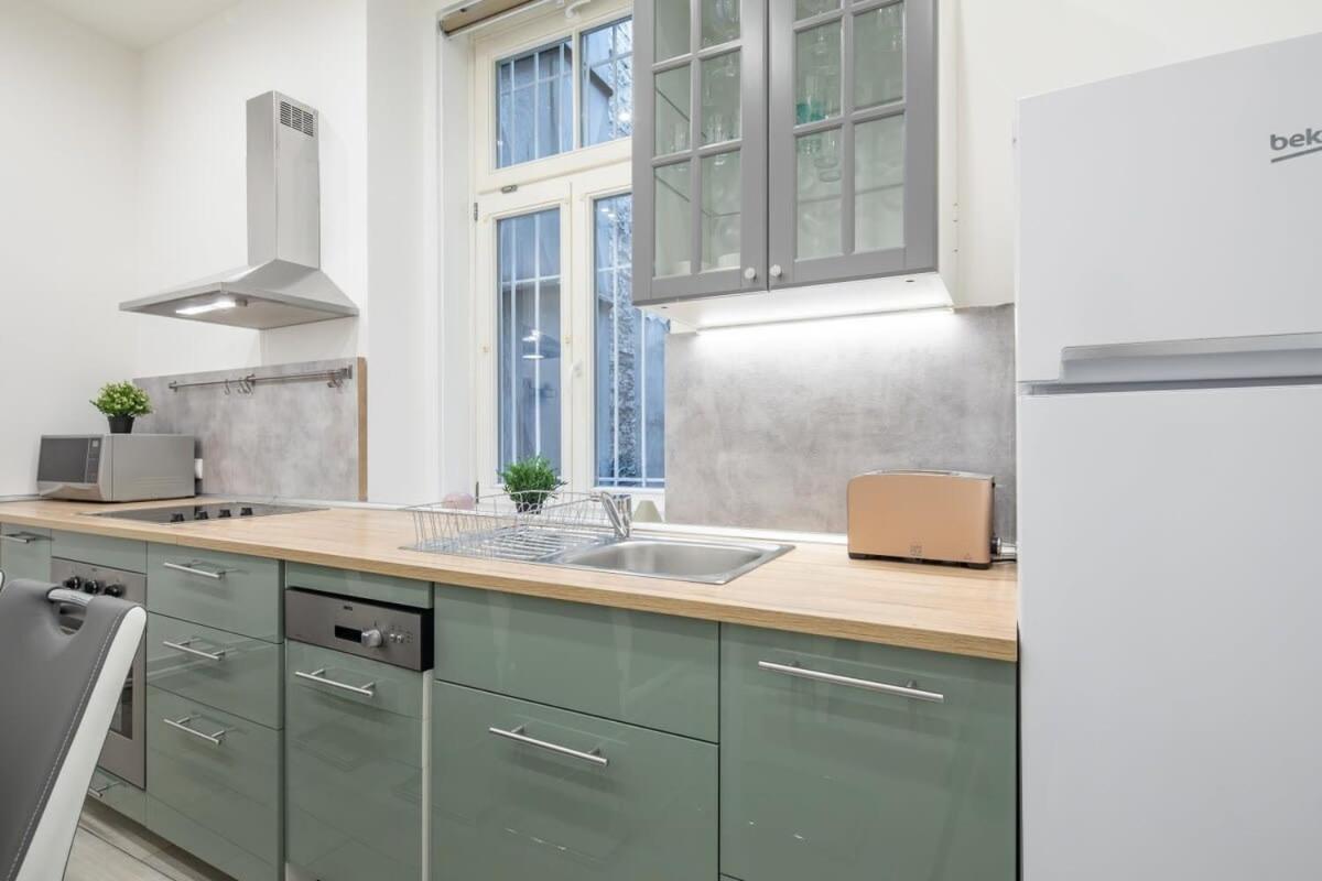 Apartmán Full Comfort, 4 Bedrooms In The Heart Of The Budapest