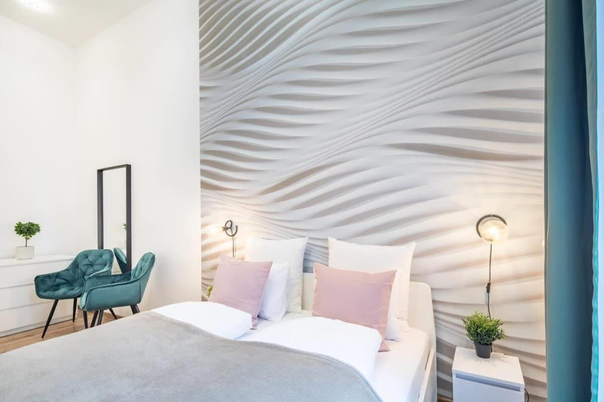 Full Comfort, 4 Bedrooms In The Heart Of The * Boedapest