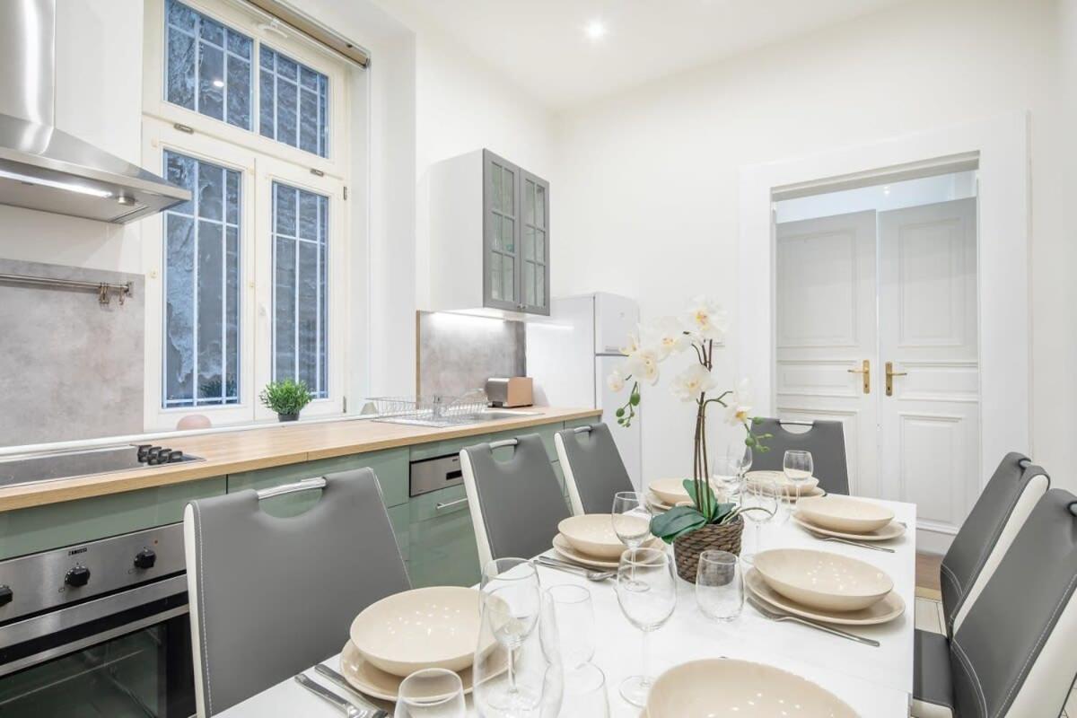 Full Comfort, 4 Bedrooms In The Heart Of The Apartmán