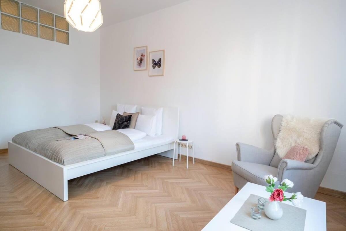 Convenient In The Heart Of Downtown Lägenhet *