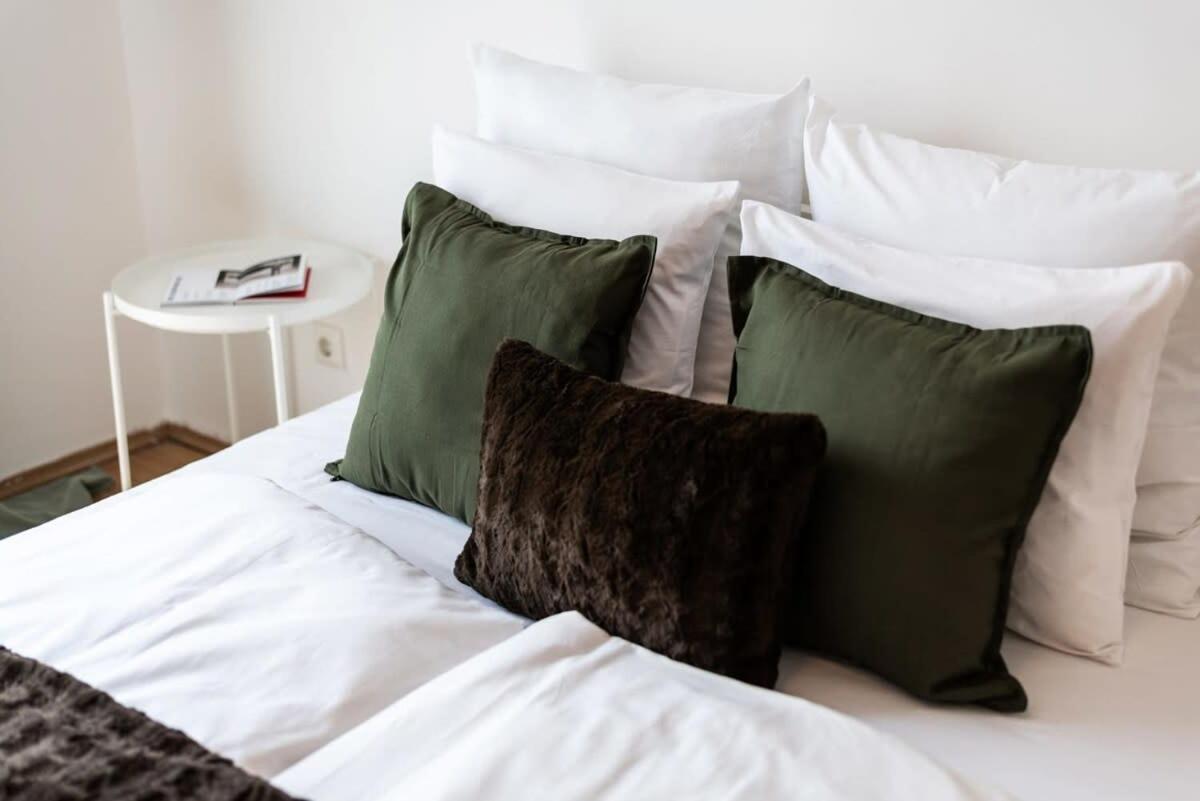 Pleasant & Comfy In Super Location Lejlighed