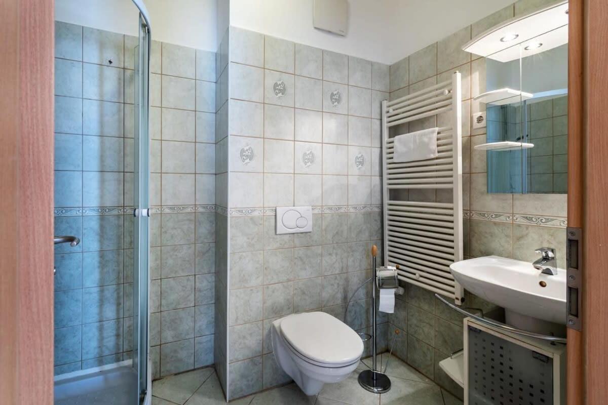 Lejlighed Pleasant & Comfy In Super Location Budapest