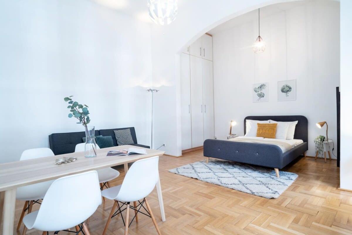 Apartmán Lovely Downtown Close To The Basilica Budapest