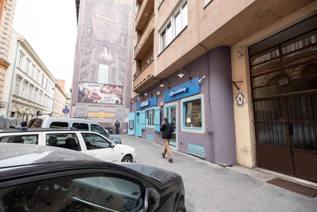 Ultra Large With Ac And Balcony Budapest