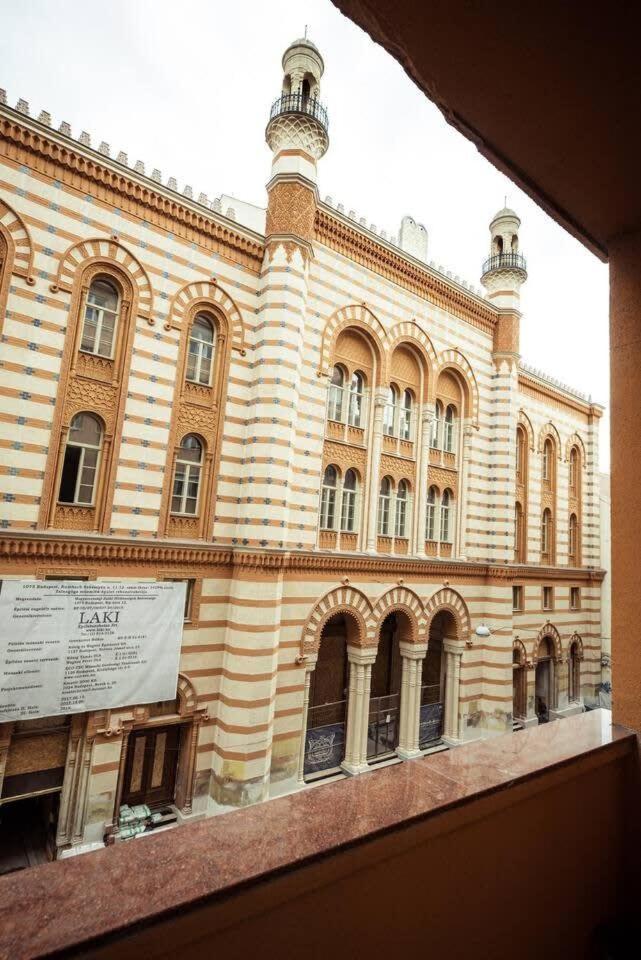 Ultra Large With Ac And Balcony * Budapest