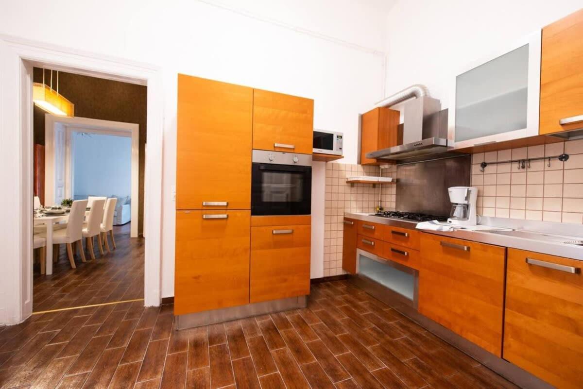 Very Convenient Large Ac Place Apartamento