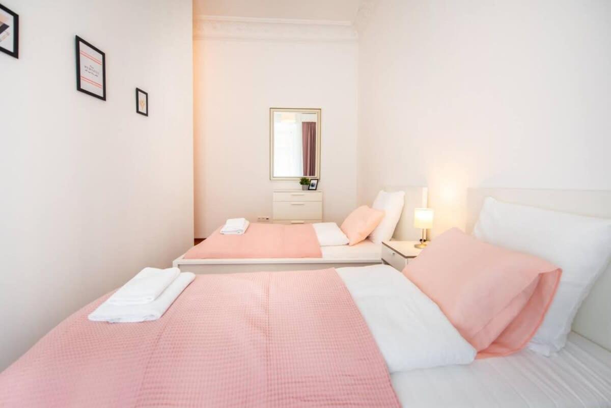 Very Convenient Large Ac Place Apartamento Budapest
