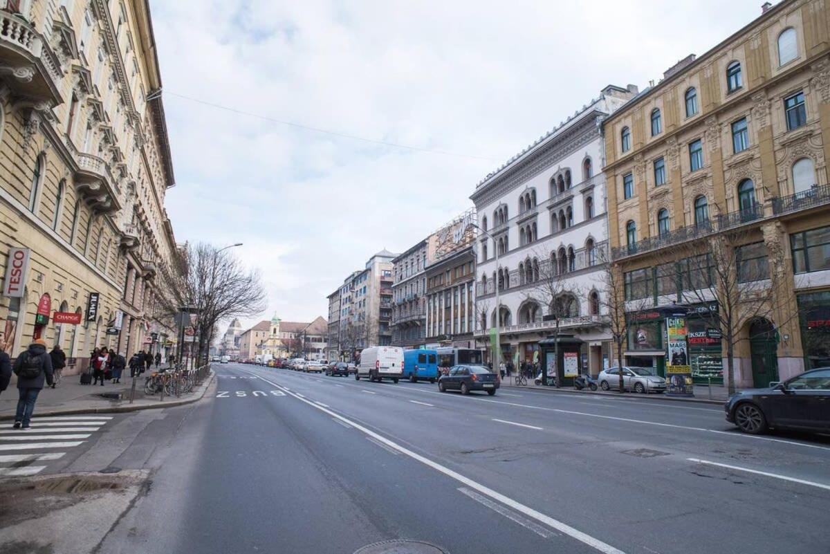 Very Spacious Ac Apartment Budapest