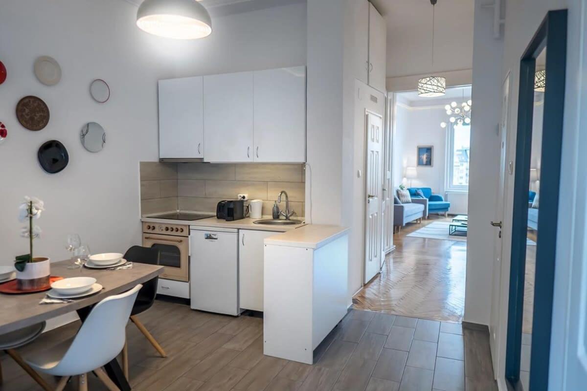 Chic Flat With River View *