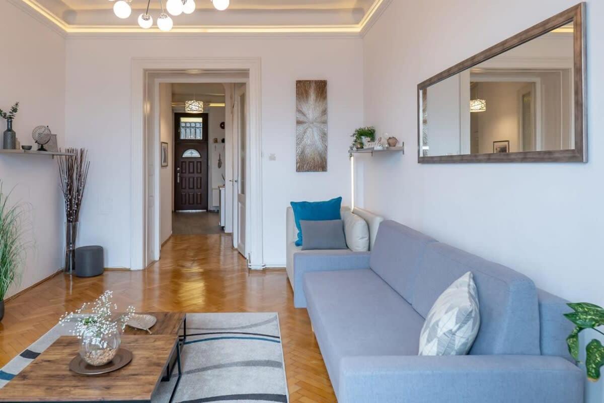Chic Flat With River View Apartamento *