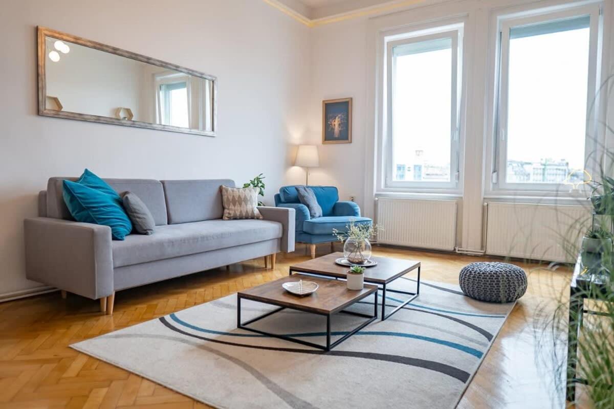 Chic Flat With River View Apartamento Budapest