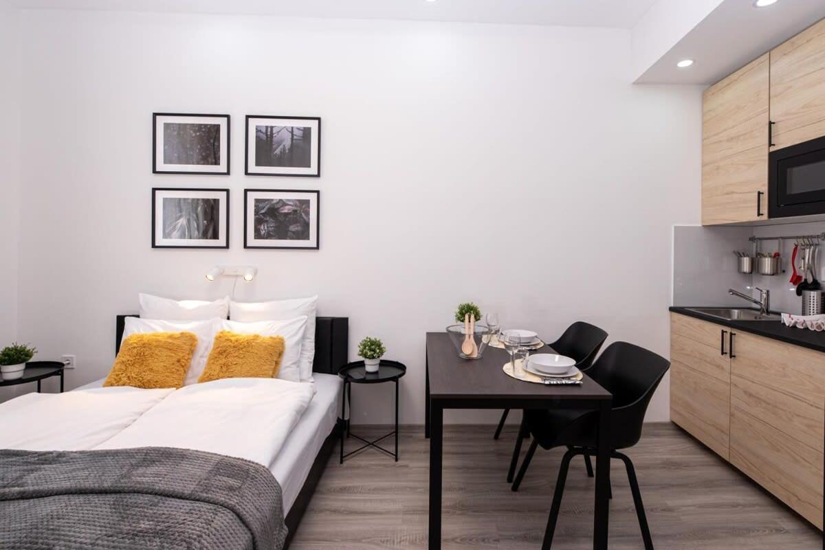 Charming At Downtown Apartmán *