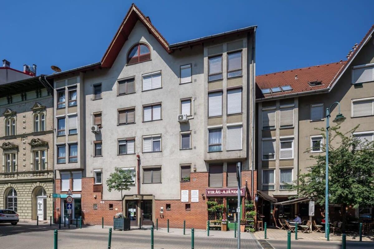 Sunny Balcony - Cute And Cozy Appartement