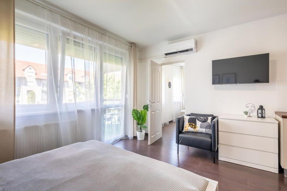Sunny Balcony - Cute And Cozy Appartement *