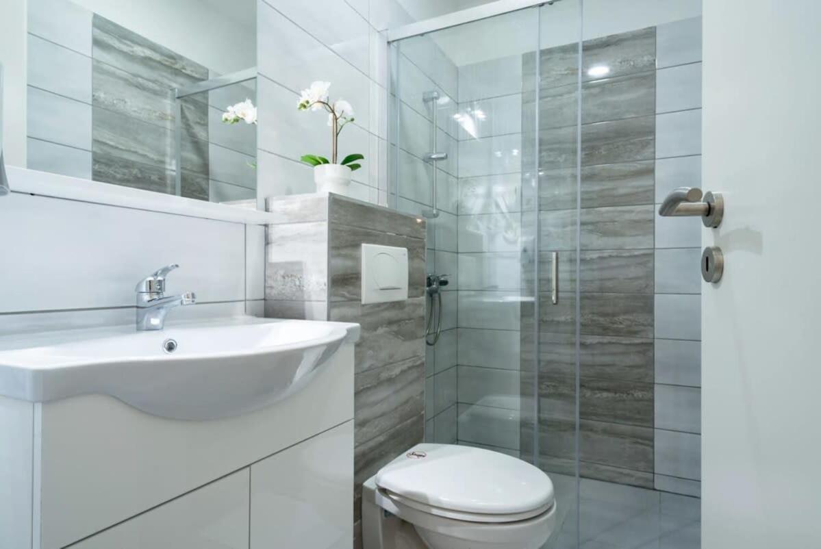 New Comfy At Convenient Location Apartamento