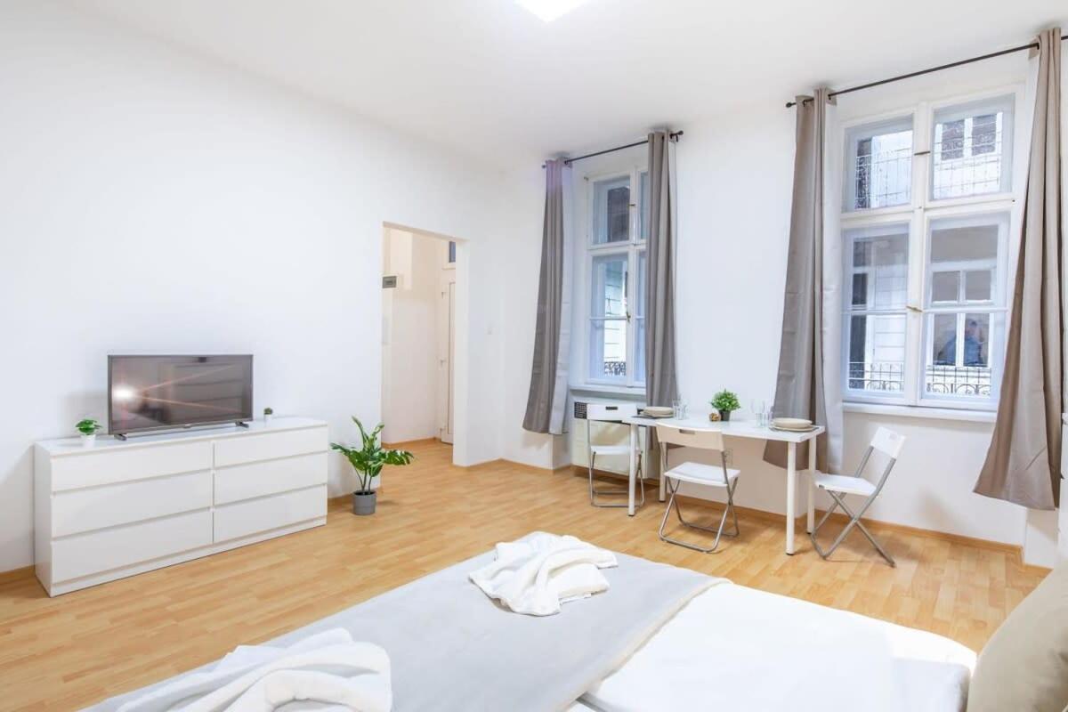Apartment Very Convenient Flat