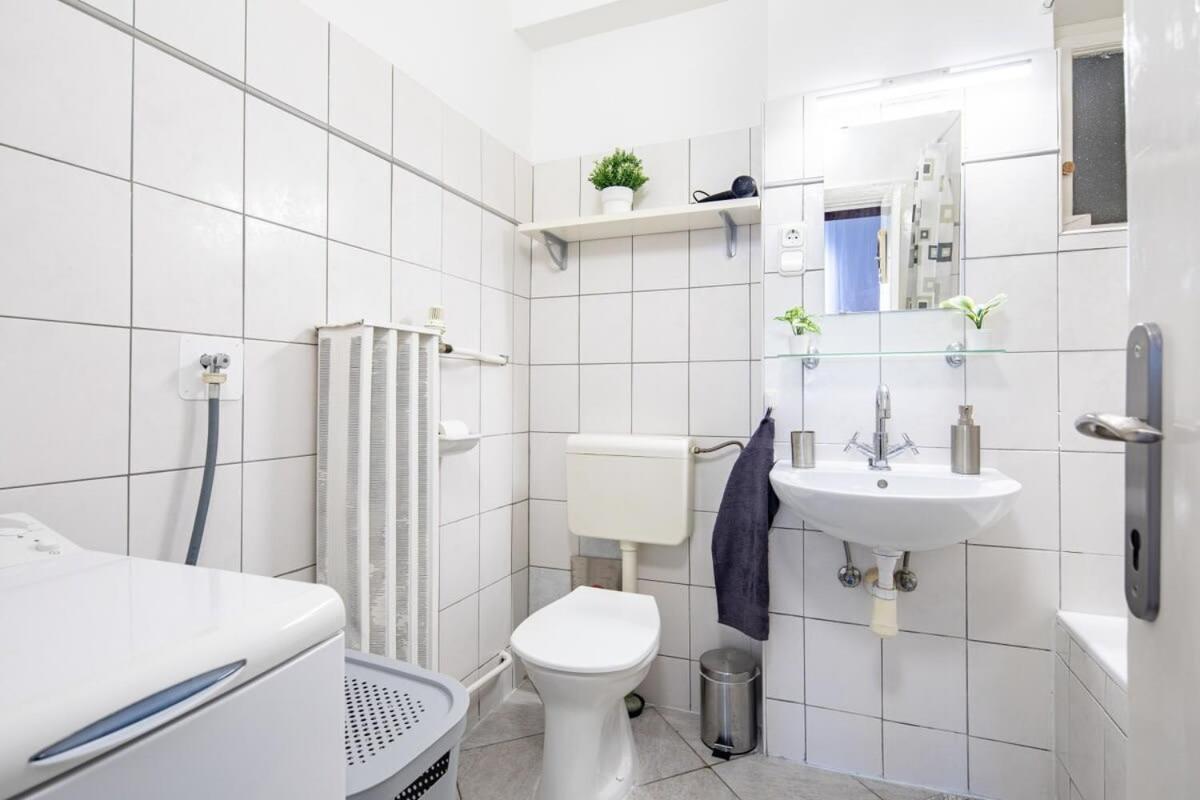 Historic Grace, Classical At Corvin Apartament Budapeszt