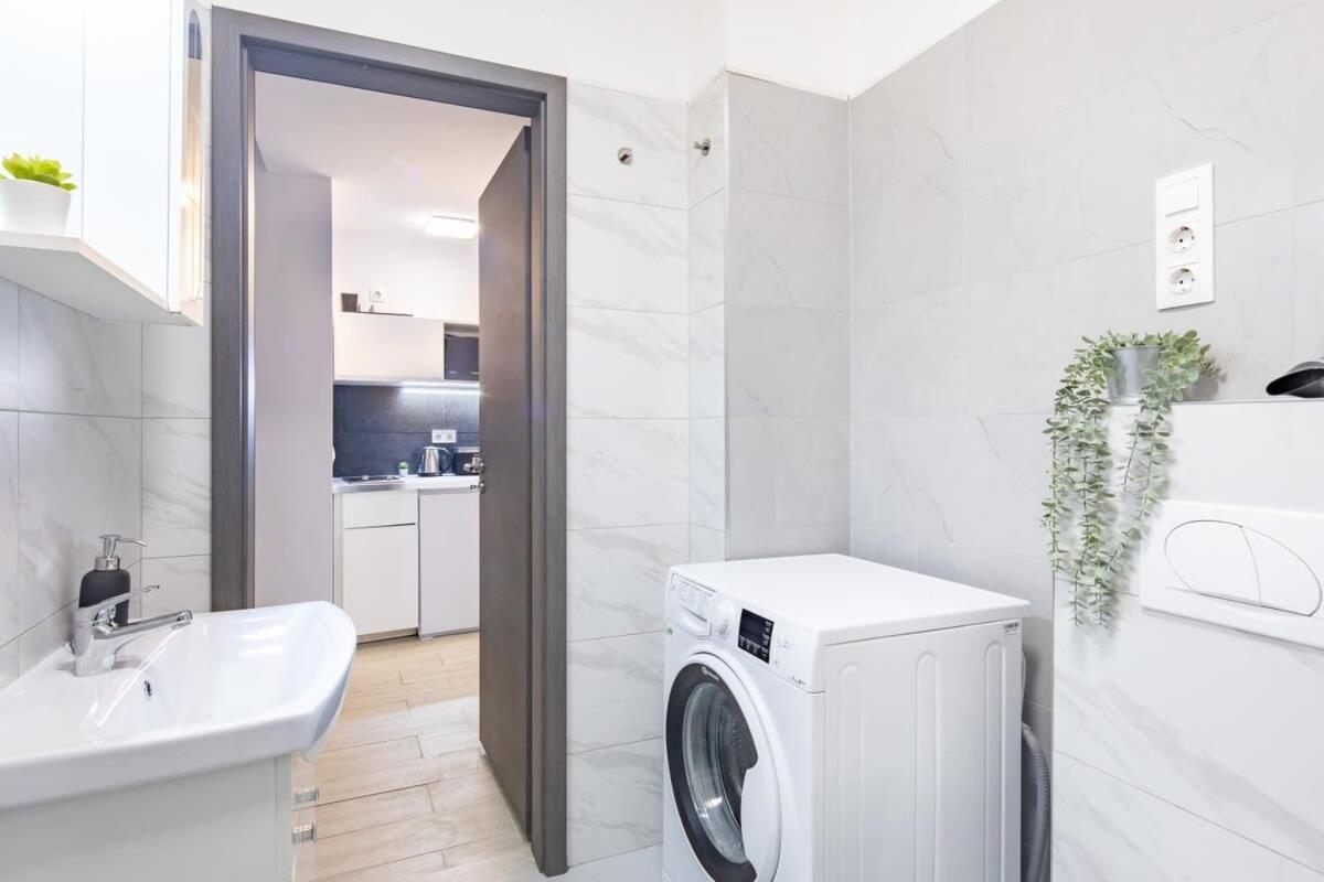 Apartment For Solo Traveller *