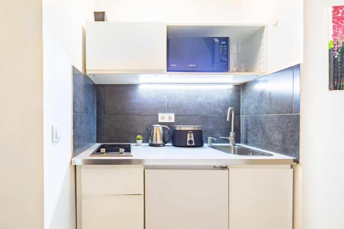 Apartment For Solo Traveller