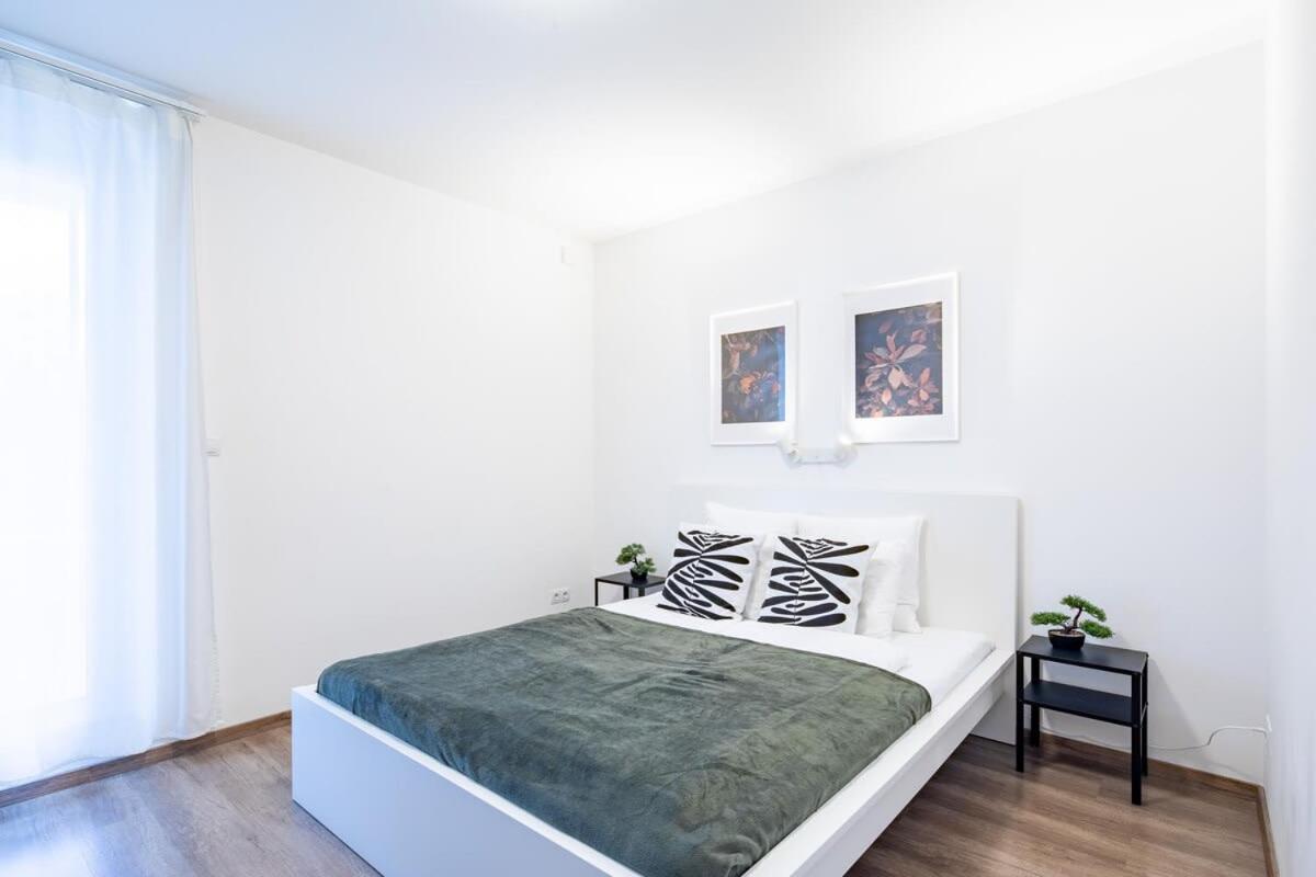 - Terrace - Modern Apartmán Budapest